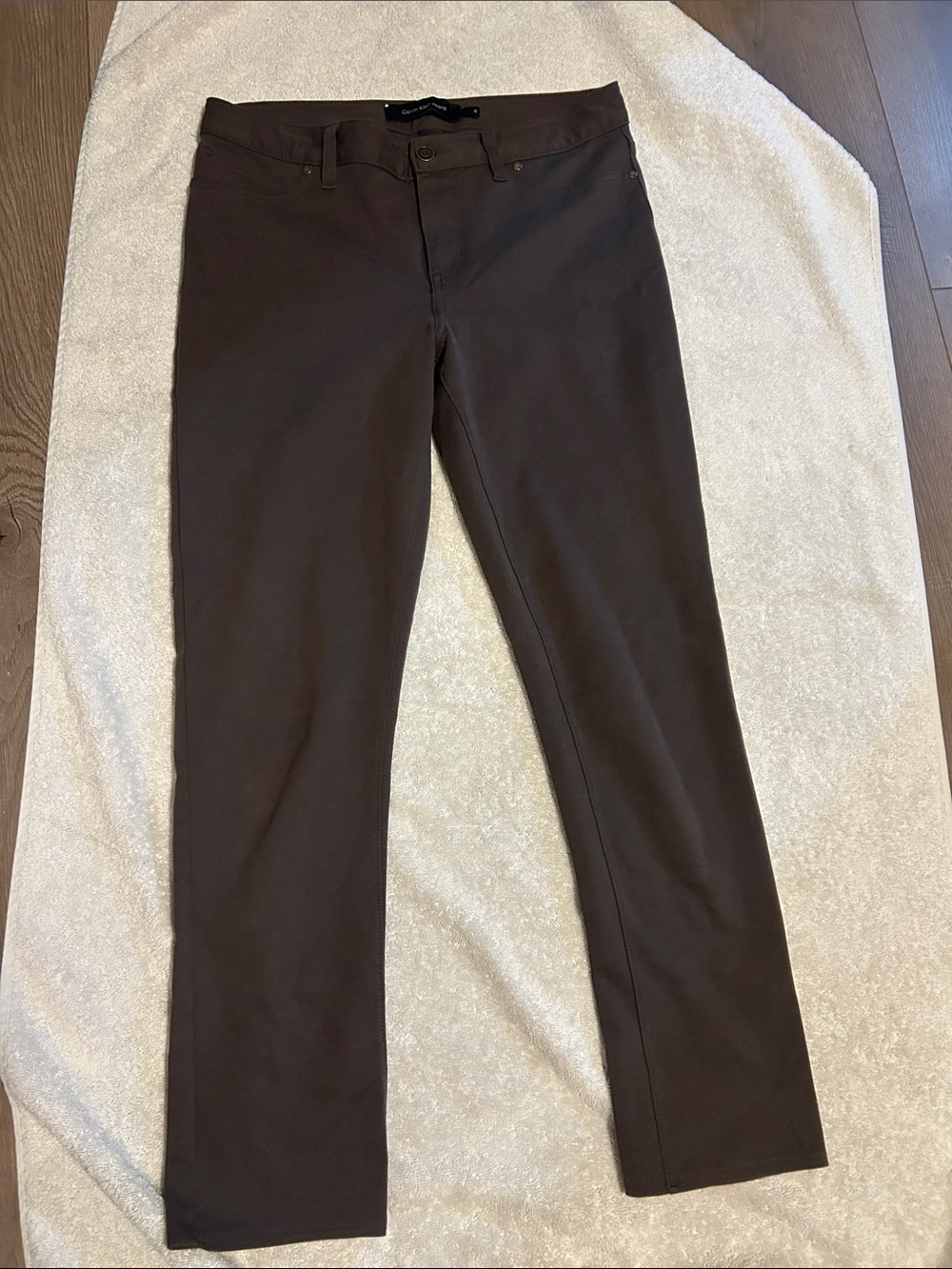 Calvin Klein Women’s Skinny Pants in Dark Brown